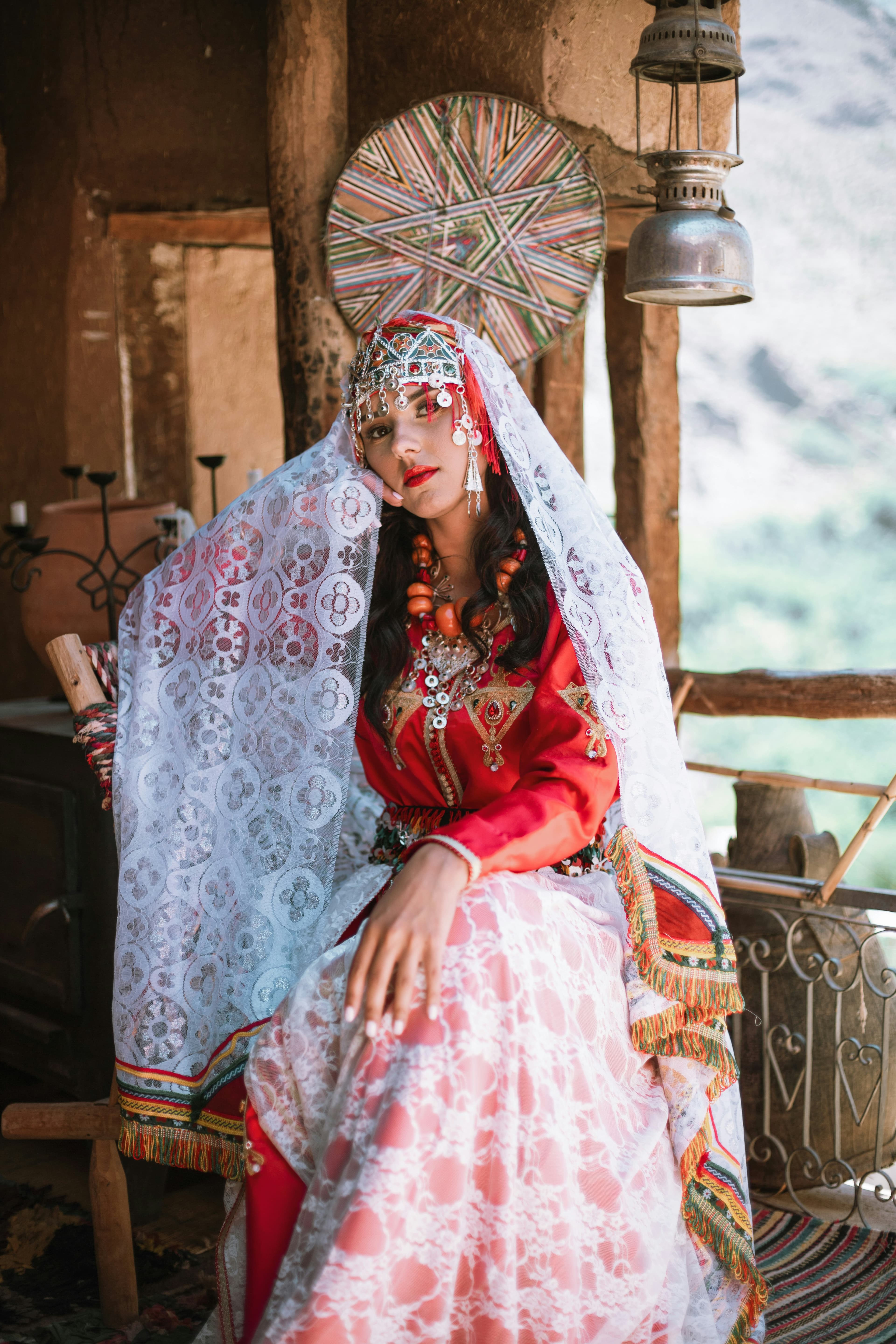 Atelier artisanal de broderie à Fès — Savoir-faire traditionnel marocain